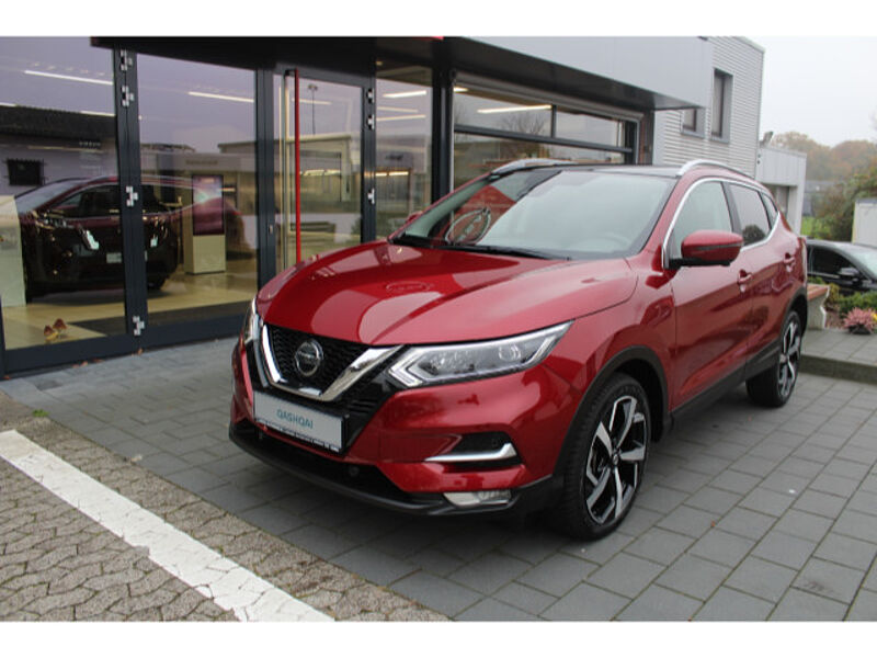 Nissan Qashqai 1.3 DIG-T AKARI Automatik Navi LED Leder