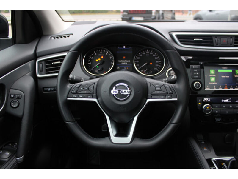 Nissan Qashqai 1.3 DIG-T AKARI Automatik Navi LED Leder