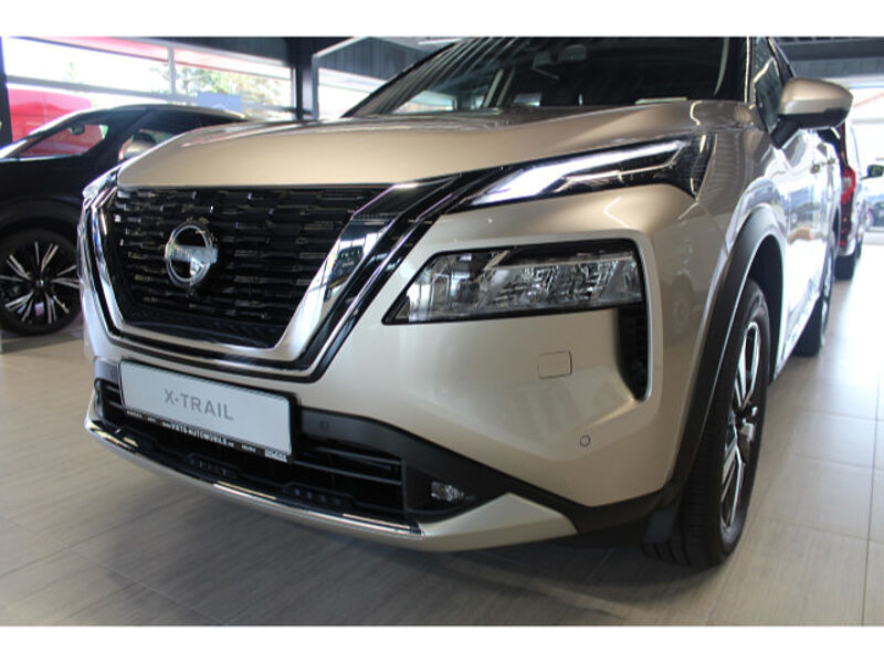 Nissan X-Trail 1,5 VC-T Tekna Bose Schiebedach AT