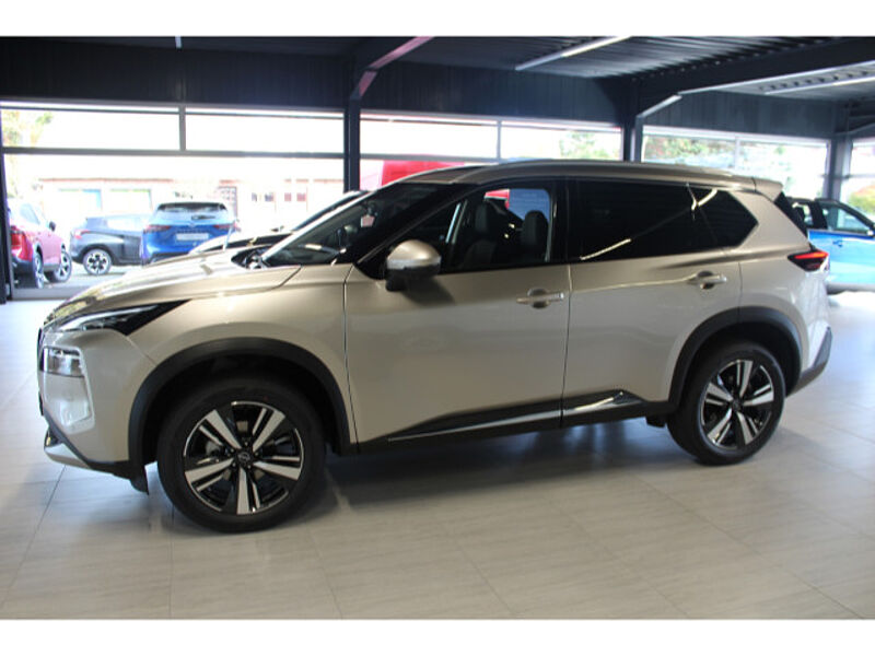 Nissan X-Trail 1,5 VC-T Tekna Bose Schiebedach AT