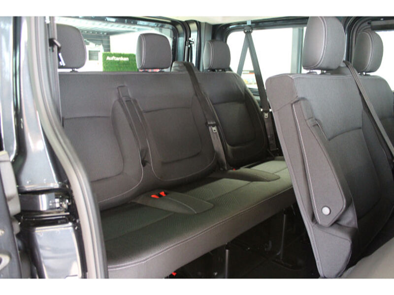 Nissan Primastar L1H1 Kombi 2.0 dCi Tekna Navi Design